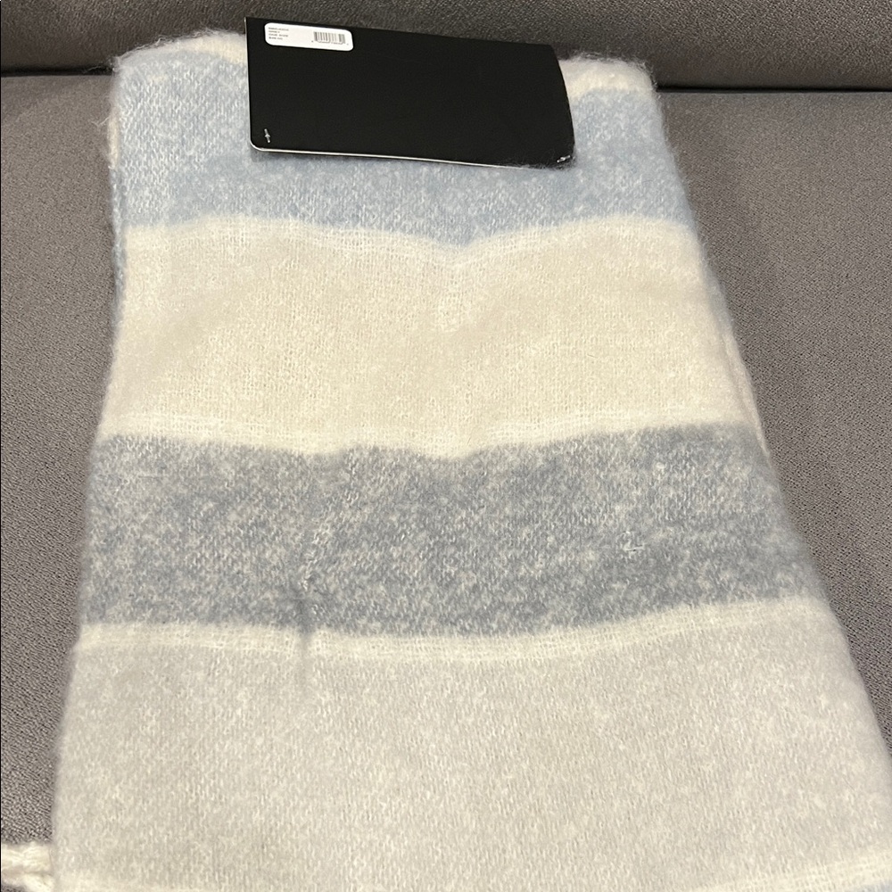 Steve Madden Gift Set- Gray Beanie with Gray, White and Blue Scarf - Picture 3 of 3